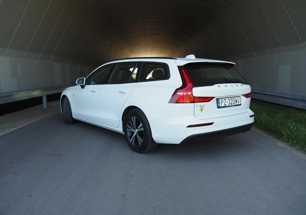 Volvo V60 cena 91900 przebieg: 75000, rok produkcji 2019 z Poznań małe 704